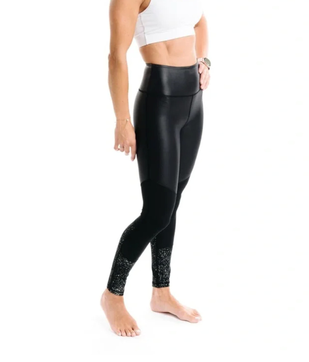 ZYIA Active Black Reflective Metallic Light n Tight Hi-Rise Leggings - Size 8-10